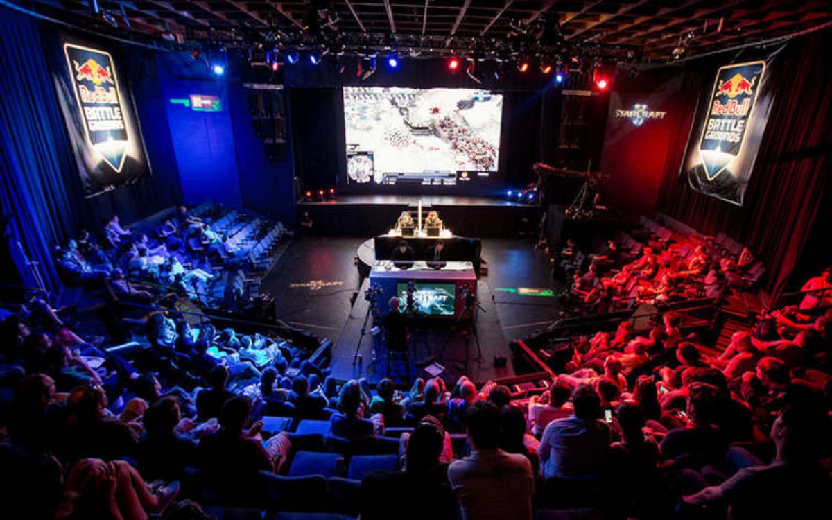 够出任中锋 够出任中锋